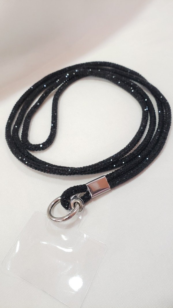 Producto - Charm negro para celular