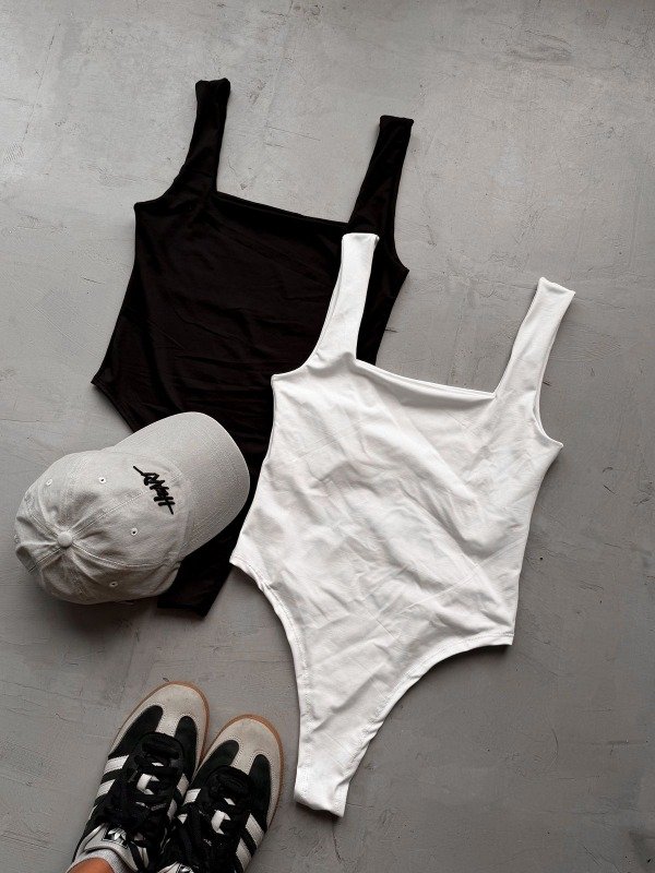 Producto - Body musculosa cuadrado forrado- Blanco y negro