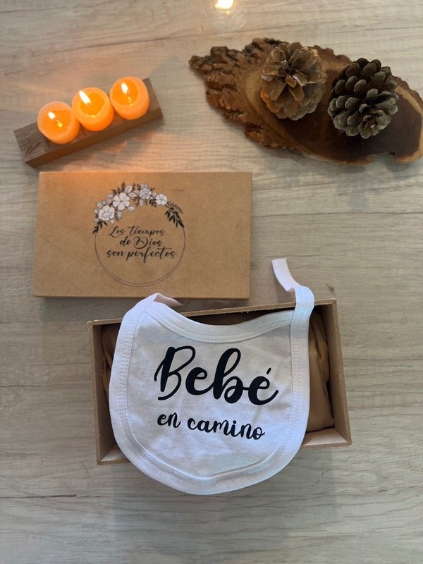 Producto - Caja + babero