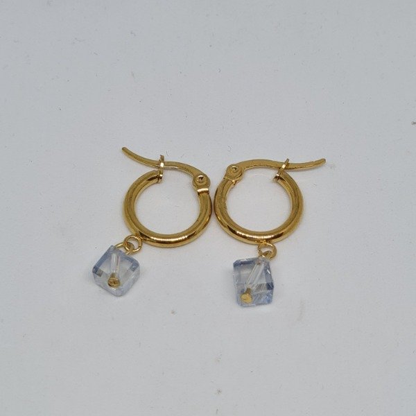 Producto - Aros dorados cubic celeste