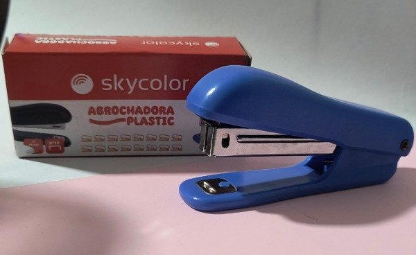 Producto - Abrochadoras azul skycolor
