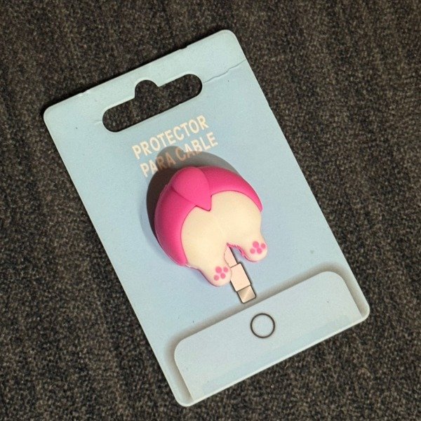 Producto - Protector de cable Lightning culito rosa
