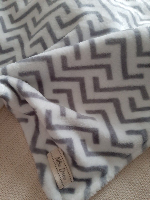 Producto - Manta geometrica polar soft
