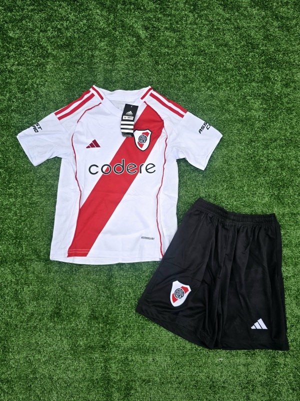 Producto - Kit de niño River 24/25