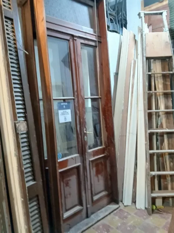 Producto - Puerta Antigua de Madera con Banderola - Marco Original - Excelente Estado