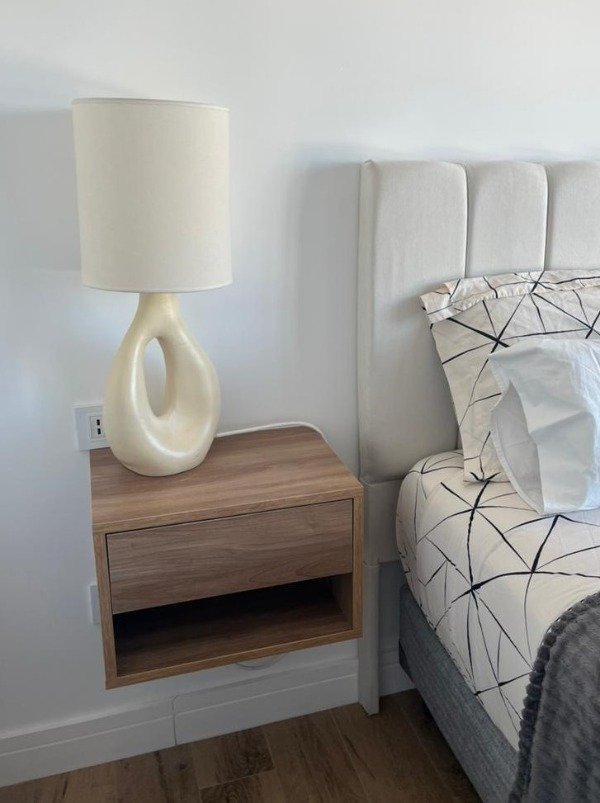 Producto - MESA DE LUZ SCOTCH