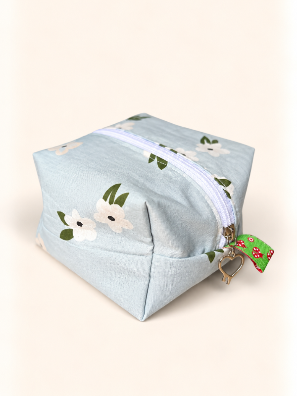 Producto - Neceser floreado gris