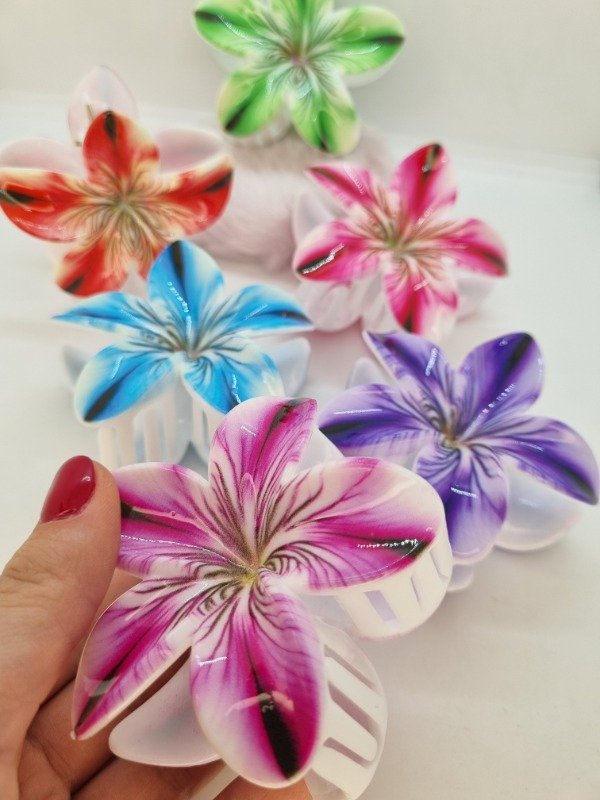 Producto - Broche plastico flor hawai color dibujo