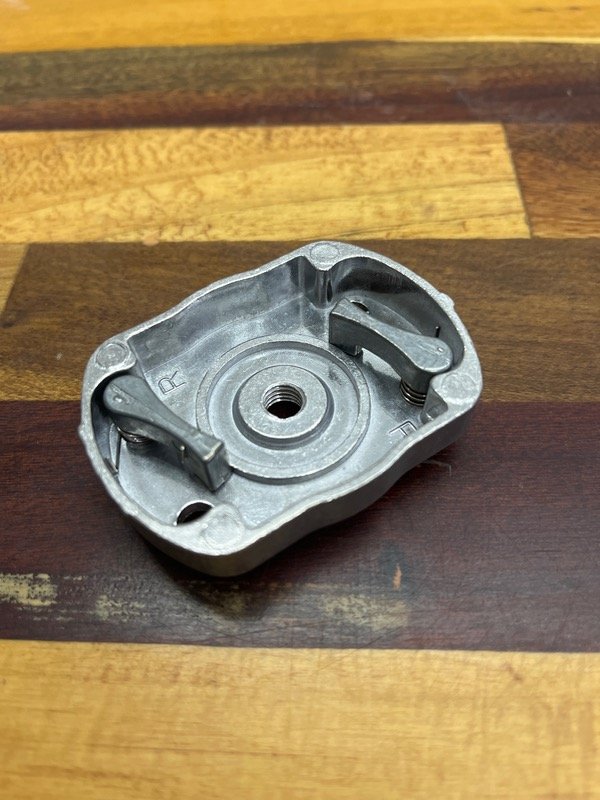 Producto - CAZOLETA DE ARRANQUE 33/52cc - DES093