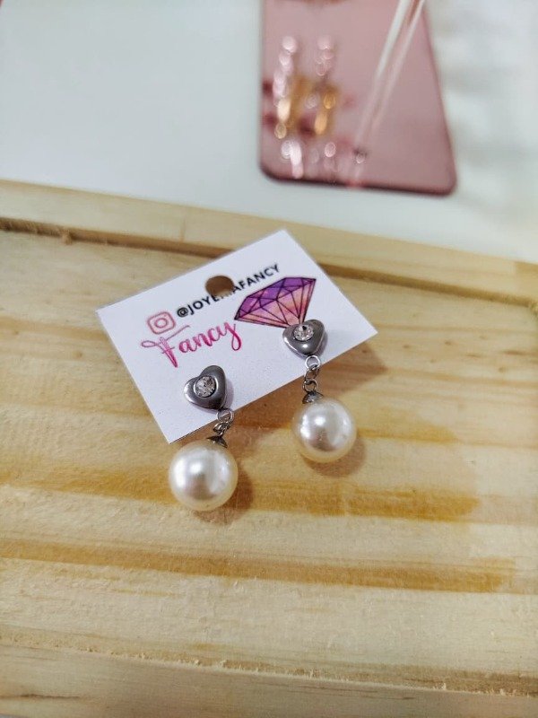 Producto - Aros corazon con perla