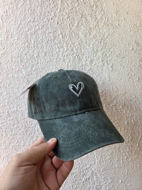 Producto - Gorra CORAZON VINTAGE REGULABLE VERDEE