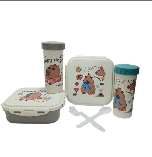 Producto - Lunchera de capibara cuadrada con vaso y cubiertos