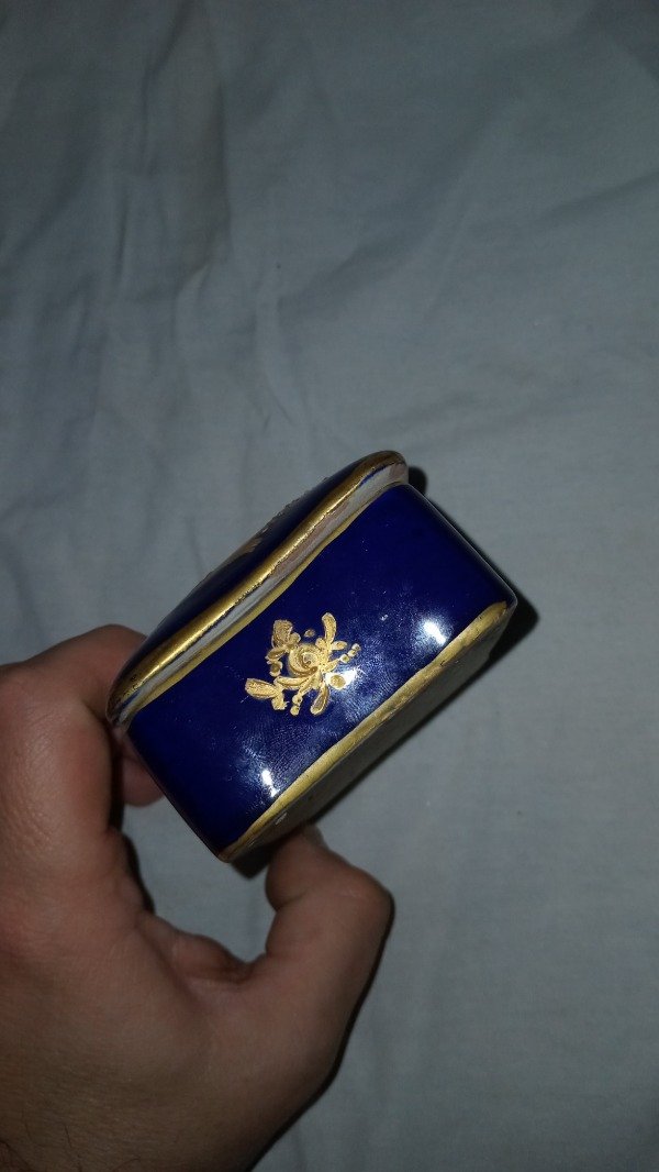 Producto - Vintage Capodimonte hand made paint ceramic box. - 4