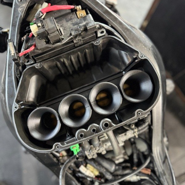 Producto - Trompetas Deportivas Yamaha FZ6