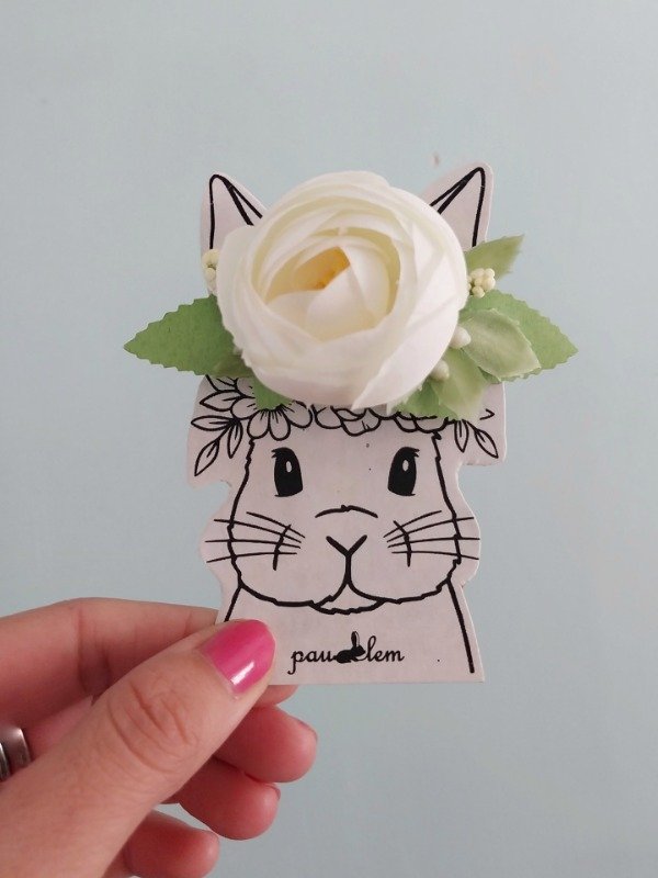 Producto - Colita de pelo Rosa Blanca