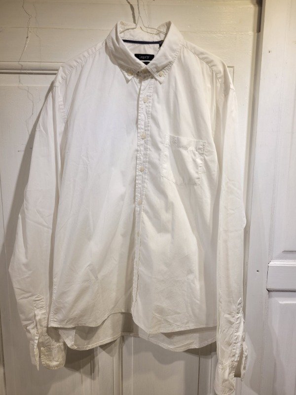 Producto - Camisa LEGACY blanca regular fit Talle L - PRECIO: 36X