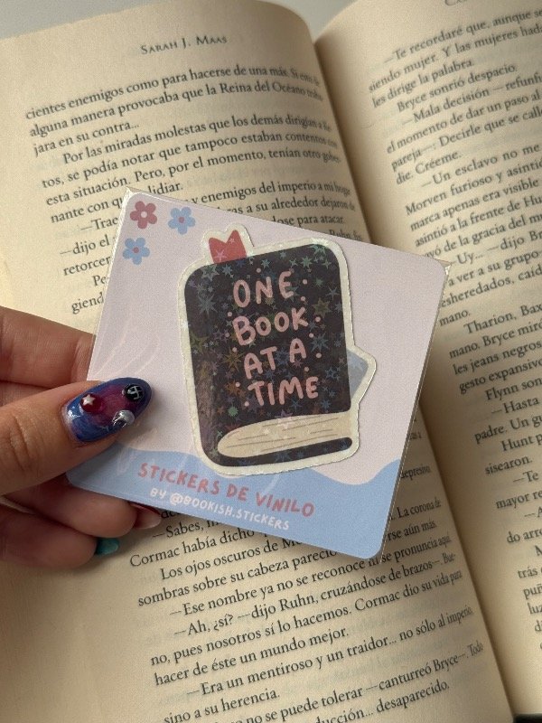 Producto - Sticker one book vinilo holográfico