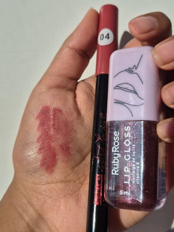 Producto - Lip combo Bordó - Delineador Pink 21 + Lip gloss Ruby rose