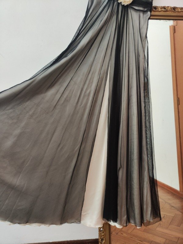Vestido ByN satén, tul y encaje — imagen 4