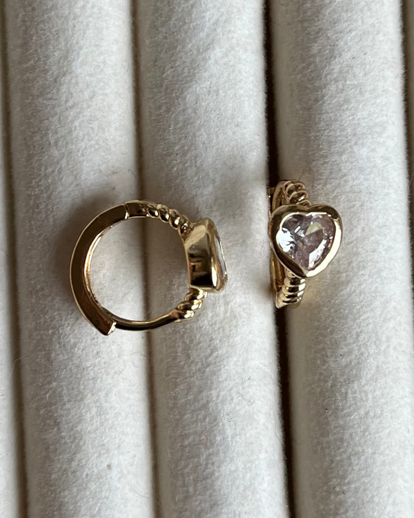 Producto - Argollas estilo soga con corazón brillante de acero dorado 7.5mm espesor- 1.5cmd
