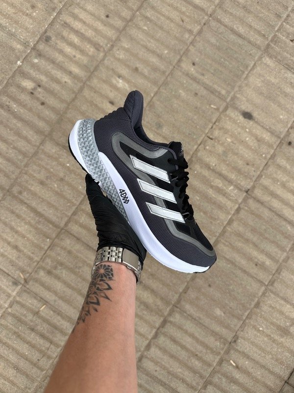 Producto - 4D NEGRA GRIS
