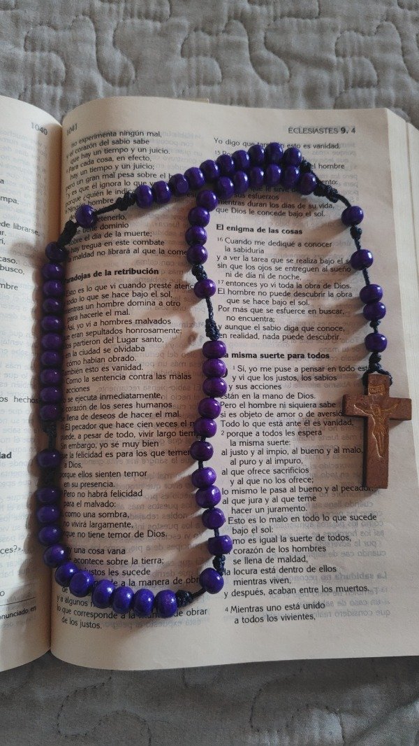 Producto - Rosario "Cristo del madero" morado