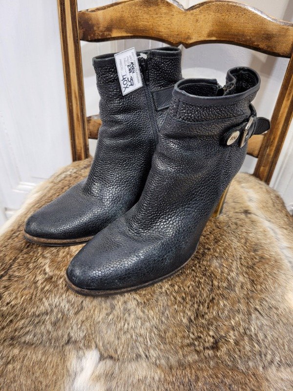 Producto - Botas SAVERIO DI RICCI negras taco dorado Talle 37 - PRECIO: 40X