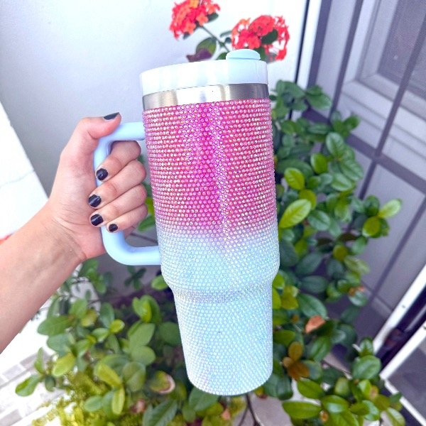 Producto - Vaso quencher 1.2 L con strass (celeste y fucsia)