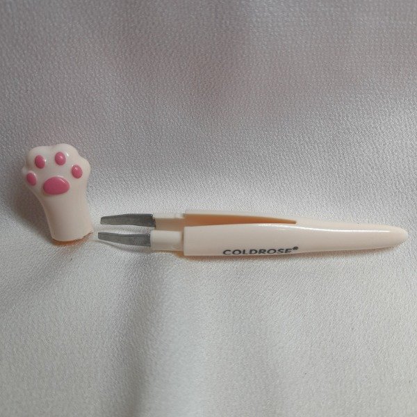 Producto - Pinza para cejas Cold rose