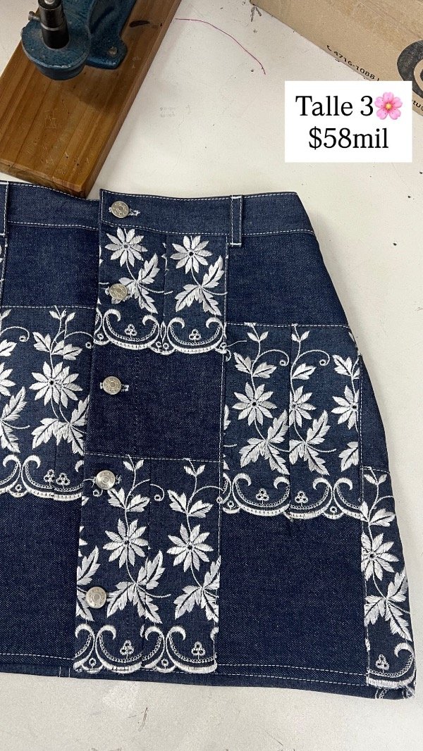 Producto - Polleras Bordadas