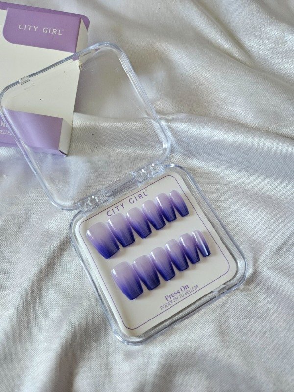 Producto - PRESS ON - UÑAS EN CAJA DE ACRILICO