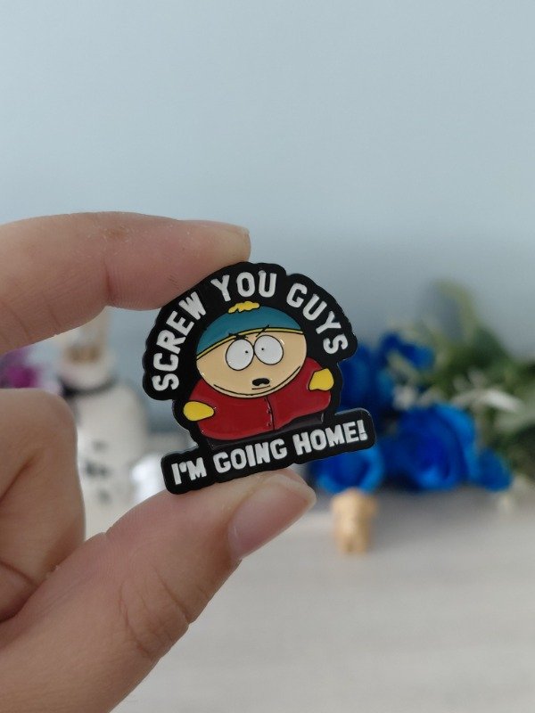 Producto - Pin metalizado - South Park "Screw you guys, I'm gooing home!" #0562