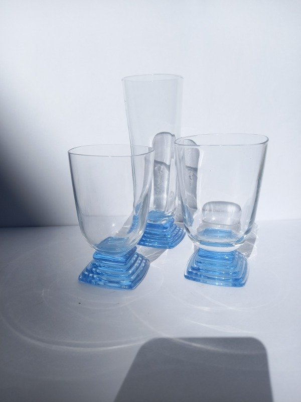 Producto - Vasos medianos cele hay 4 precio por unidad