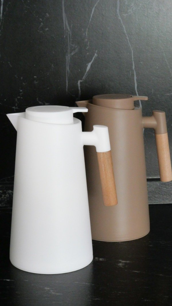 Producto - Jarra Térmica con Pestaña