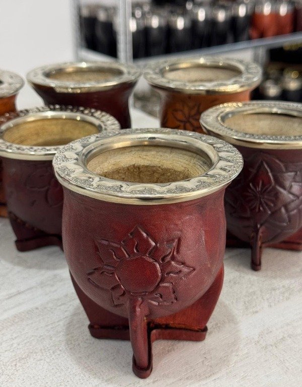 Producto - CAMIONERO DE ALPACA Virola cincelada cuero dibujado