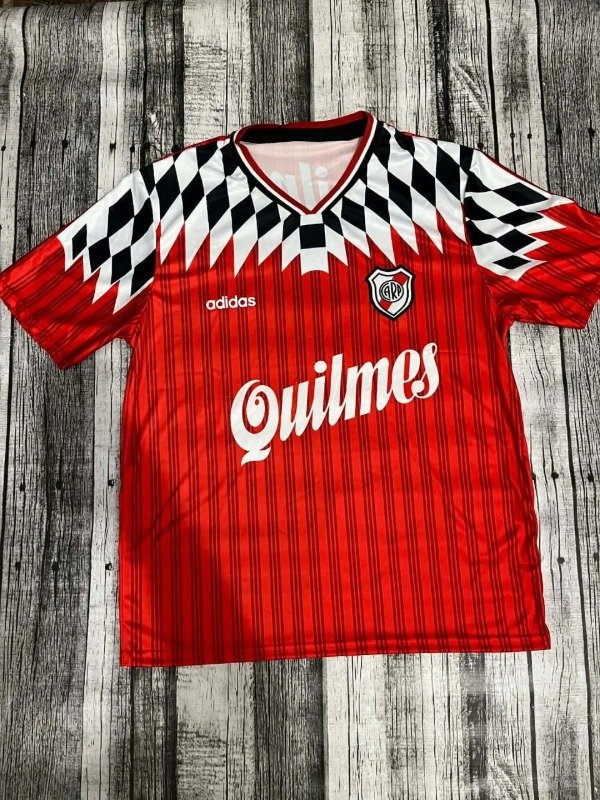 Producto - Camiseta Retro River Rekive