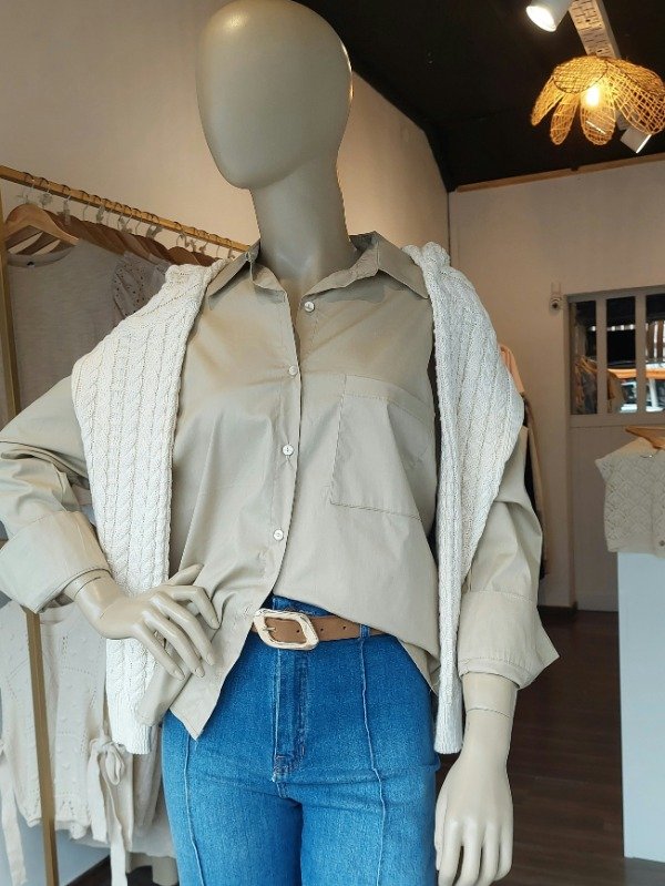 Producto - Camisa Over con bolsillo - AW204