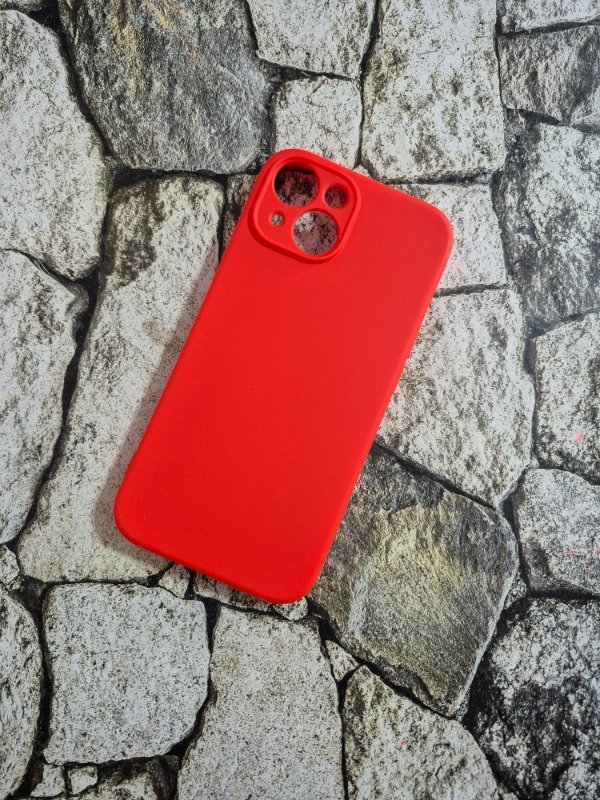 Producto - Funda silicone case sin logo Iphone 15 roja cubrecamara