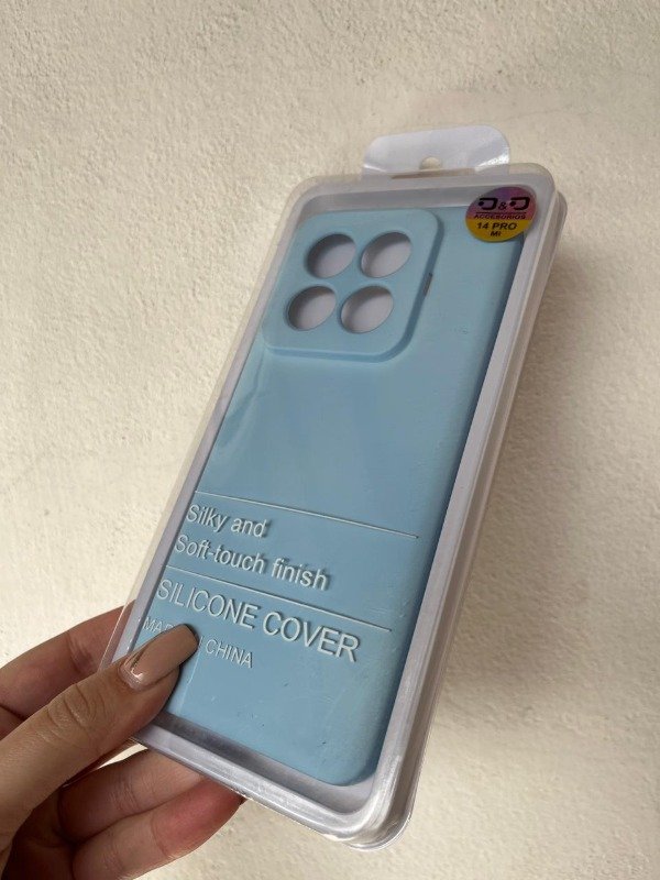 Producto - Xiaomi 14 pro silicona  con felpa celeste