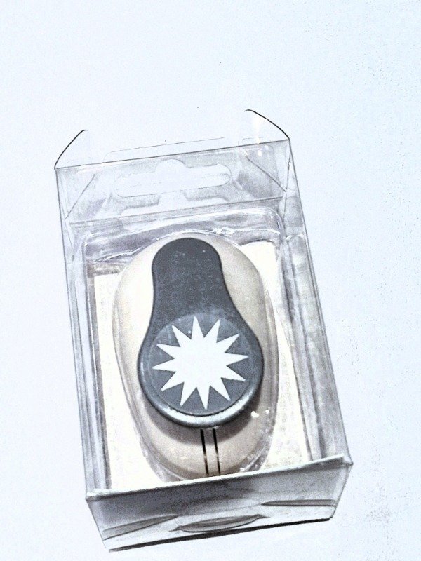 Producto - PERFORADORA ARTISTICA CON FORMA DE SOL 25 MM