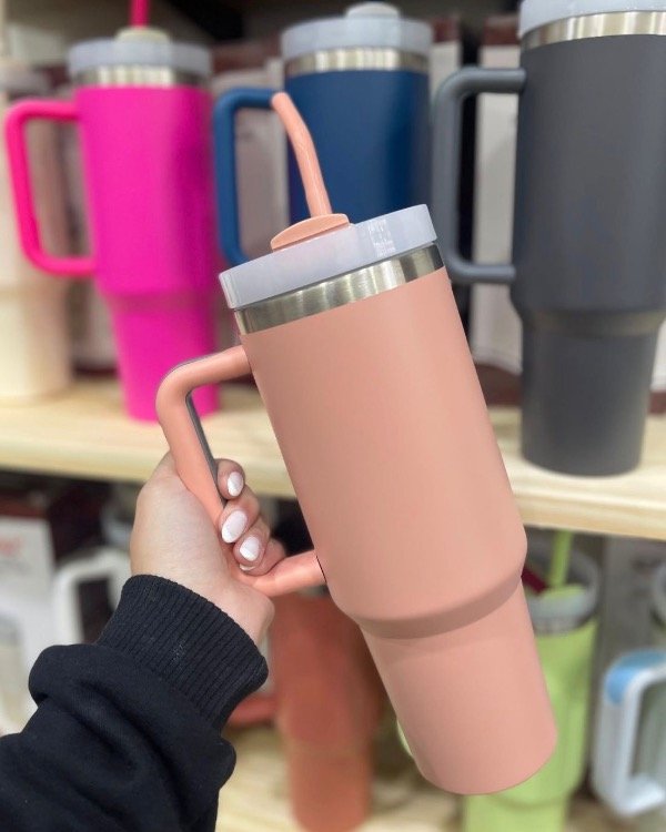 Producto - VASO QUENCHER CON MANIJA SALMON