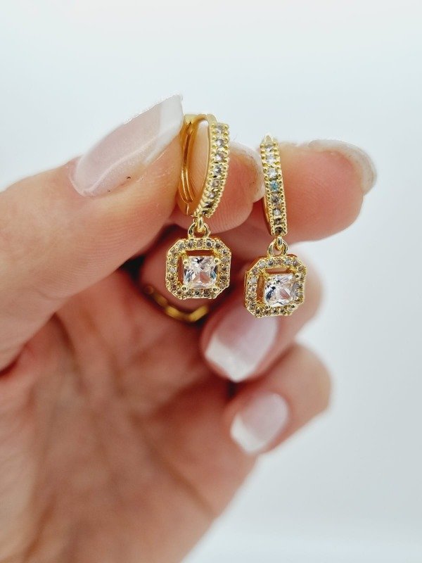 Producto - Aros acero dorado argollita strass colgante swarovski cuad borde strass