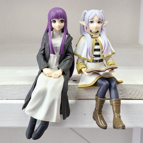 Producto - Figura Fern y Frieren Sentadas - Frieren (12-15cm) - Ingrese para elegir