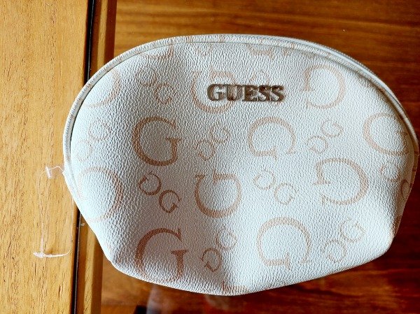 Neceser guess chico