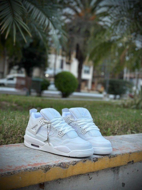 Producto - JORDAN RETRO 4 TOTAL WHITE