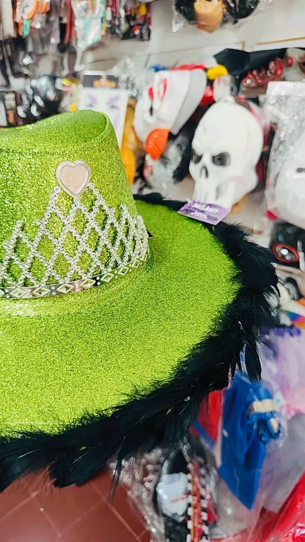 Producto - Gorro Cowboy verde glitter-plumas-corona