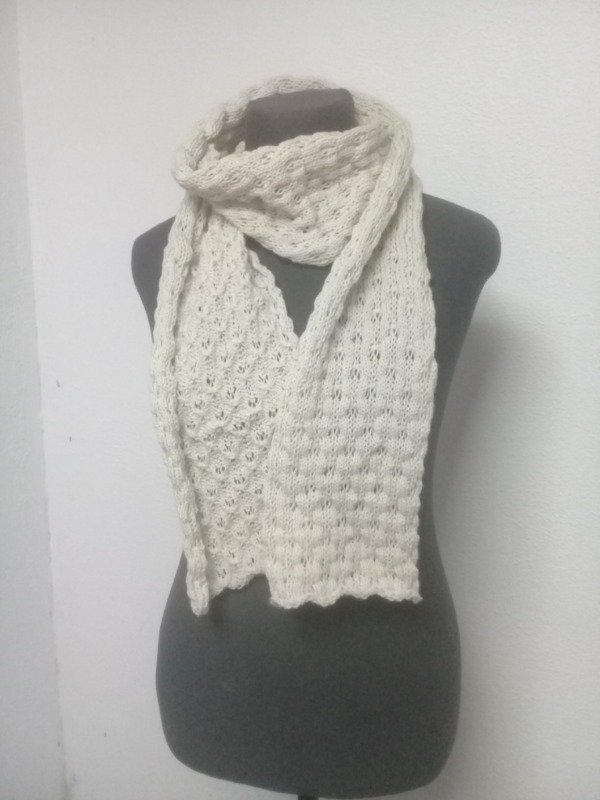 Producto - Bufanda, punto fantasía. Arena