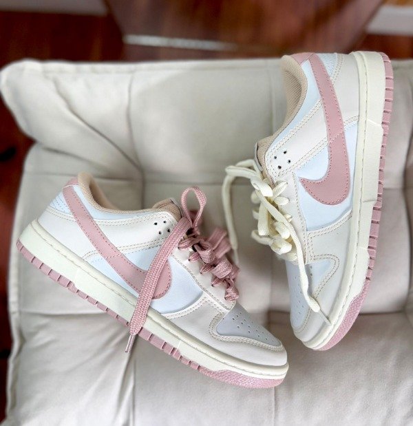 Producto - Nike Dunk Pink and White
