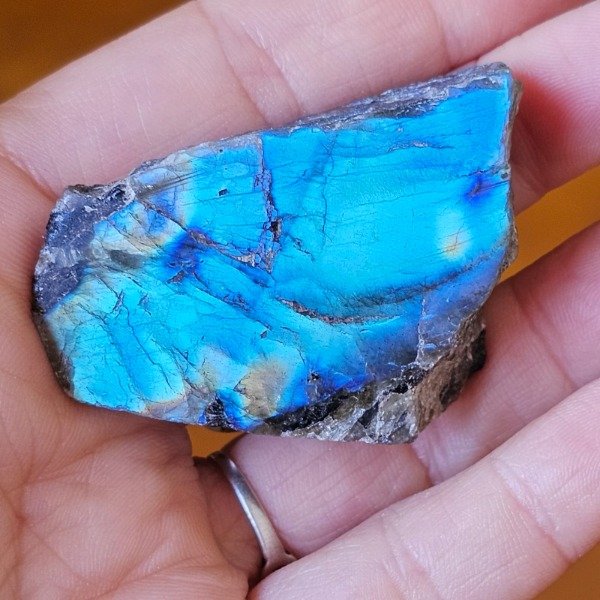 Producto - Labradorita color azul cielo de una cara pulida