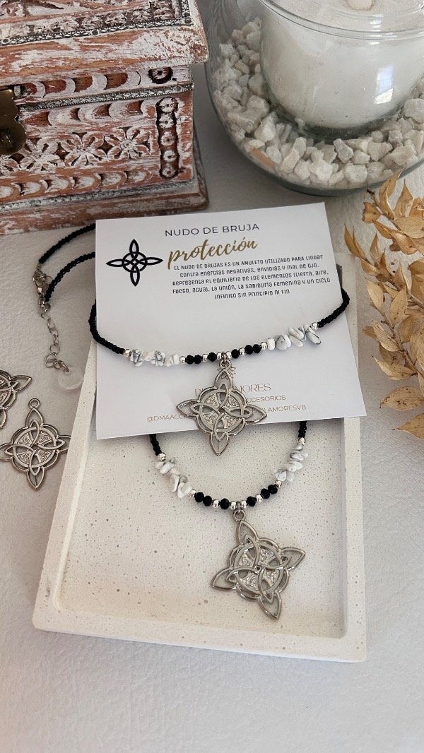 Producto - COLLAR NUDO DE BRUJA